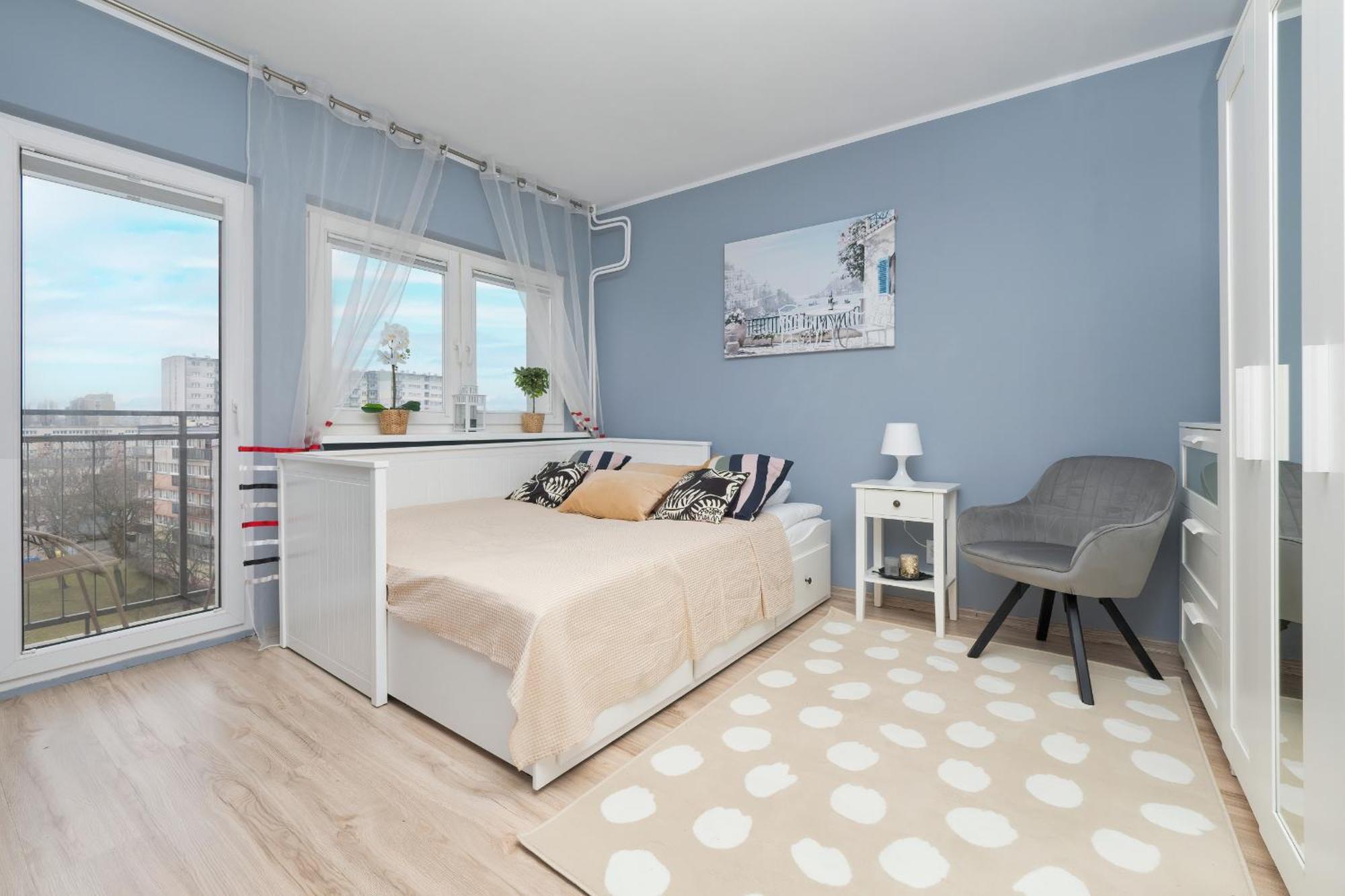 Blue Z Balkonem By Renters Apartment *
